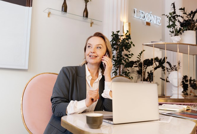 Hetzelfde werk doen als werknemers in de organisatie